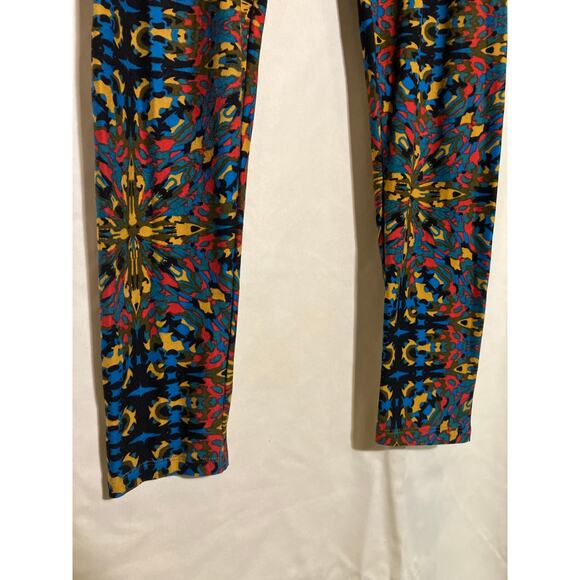 Lula Roe Patterned Leggings (Tall and Curvy) Bundle No Size. - Picture 2 of 9
